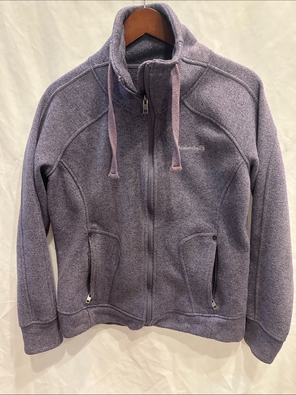 Avalanche Women’s Lavender Full-Zip Puffer Fleece Jacket, large